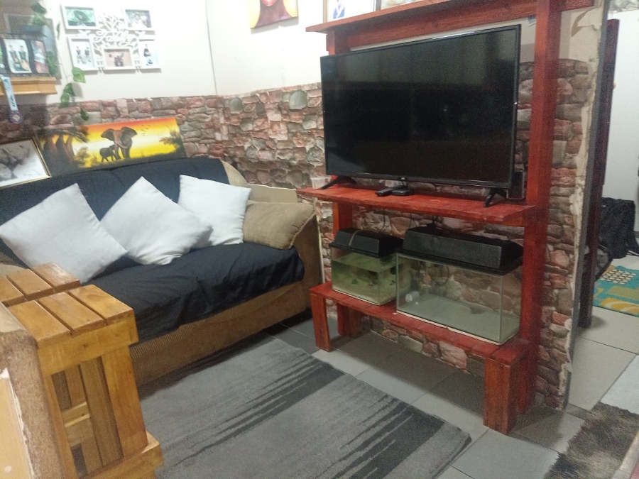 4 Bedroom Property for Sale in Manenberg Western Cape